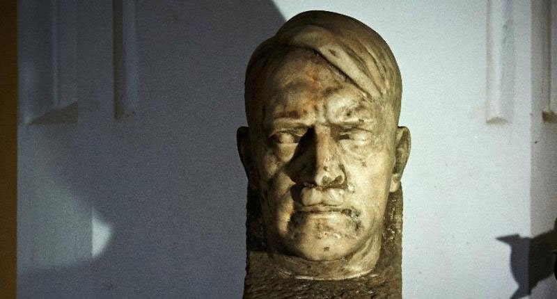 A-marble-bust-of-German-dictator-Adolf-Hitler-800x430